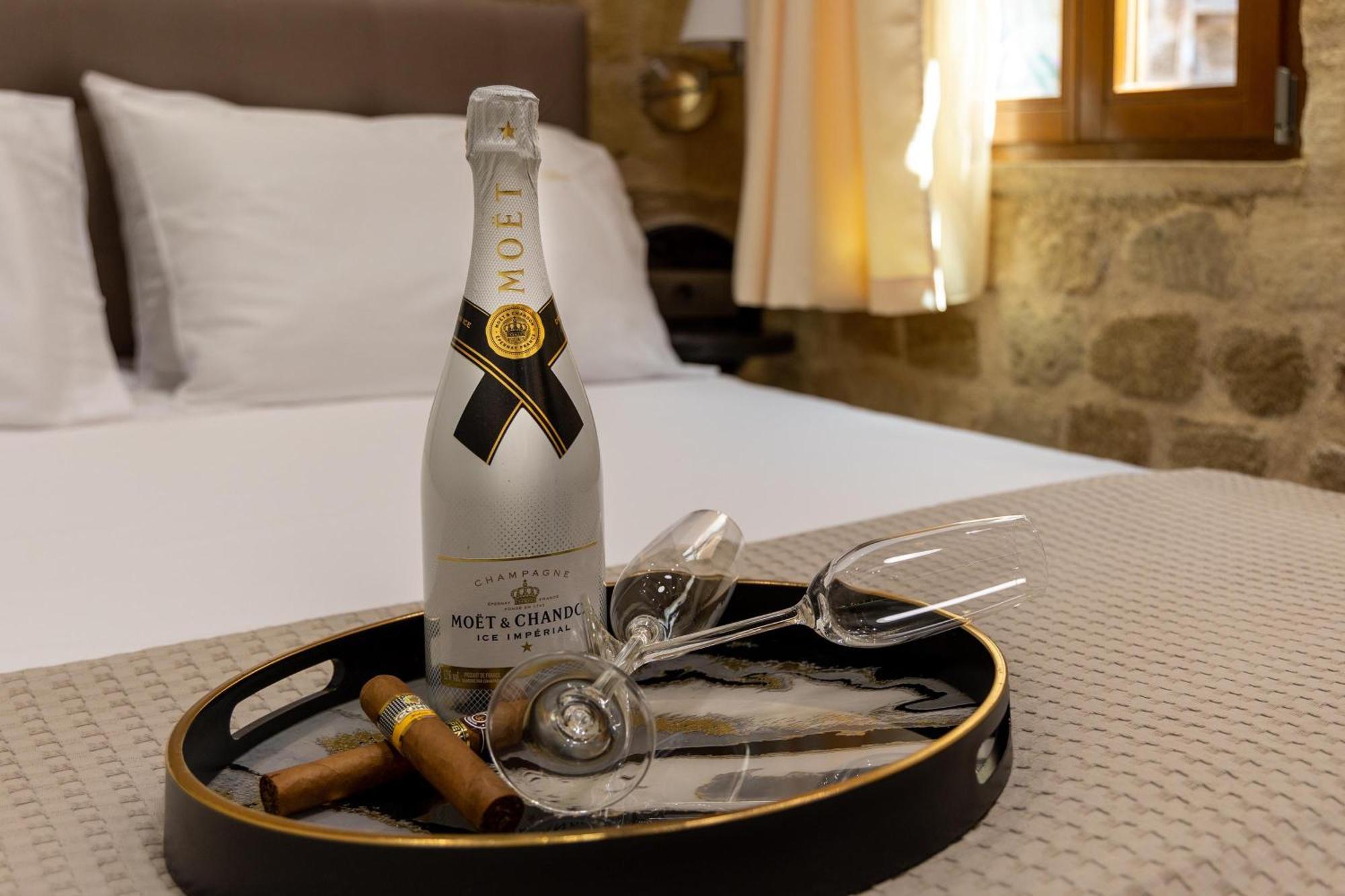 Chateau Anax Boutique Hotel Rhodes City Oda fotoğraf